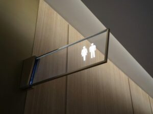 Besoin de nettoyer vos blocs sanitaires sur romans sur Isère par la société JM propreté.