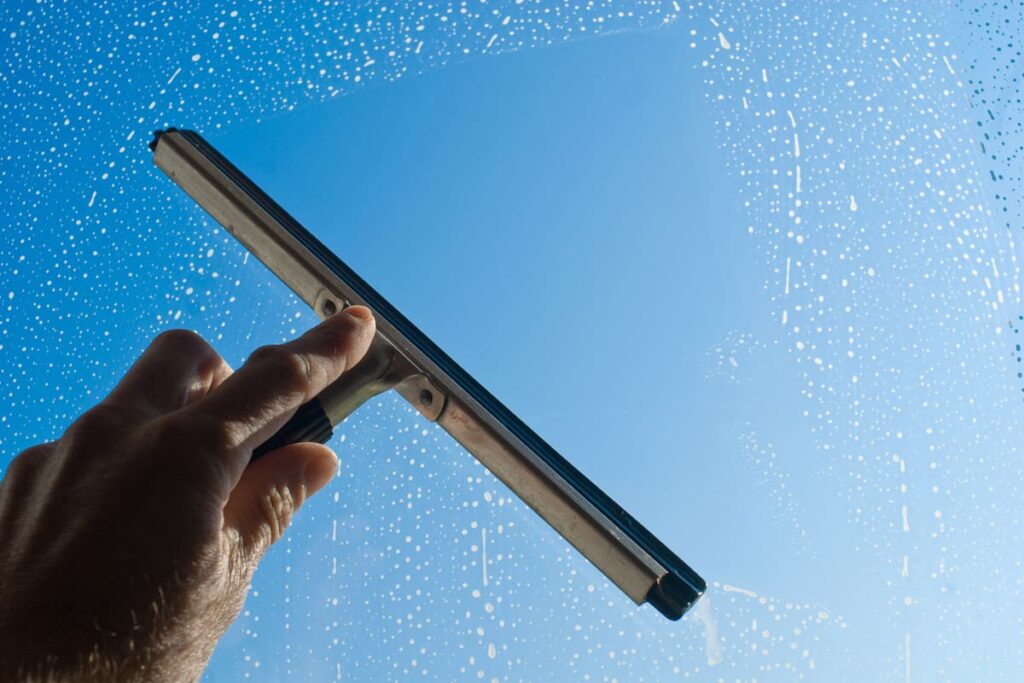 Vous avez besoin de nettoyer vos vitres à Romans sur Isère